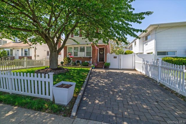 2015 Freeman Avenue, East Meadow, NY 11554
