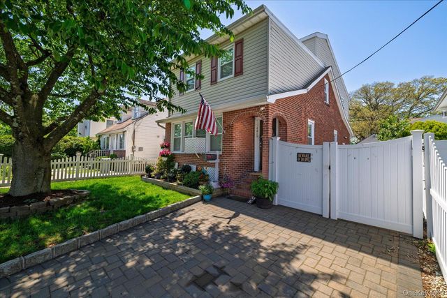 2015 Freeman Avenue, East Meadow, NY 11554