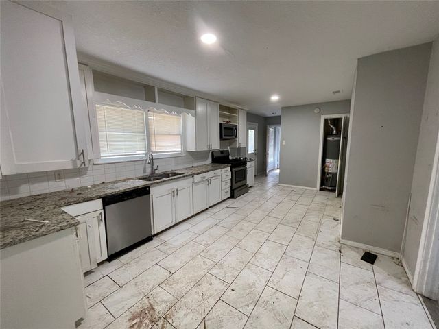 4340 Cummings Drive, North Richland Hills, TX 76180