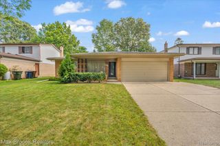 35656 Saxony Drive, Sterling Heights, MI 48310