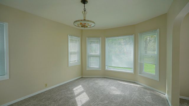 917 GRANDVIEW Avenue, Council Bluffs, IA 51503