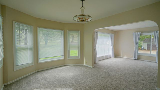 917 GRANDVIEW Avenue, Council Bluffs, IA 51503