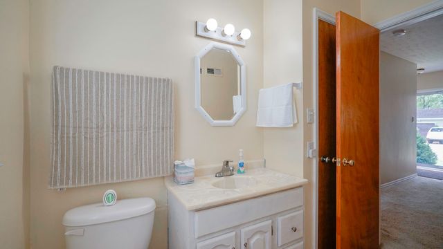 917 GRANDVIEW Avenue, Council Bluffs, IA 51503