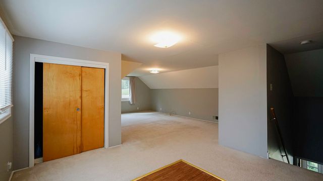 917 GRANDVIEW Avenue, Council Bluffs, IA 51503