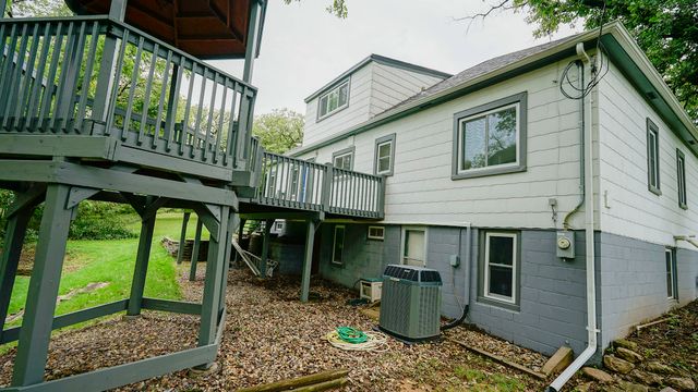 917 GRANDVIEW Avenue, Council Bluffs, IA 51503