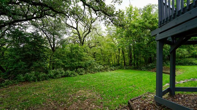 917 GRANDVIEW Avenue, Council Bluffs, IA 51503
