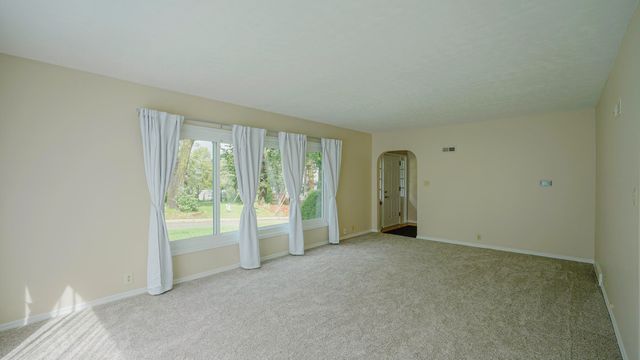 917 GRANDVIEW Avenue, Council Bluffs, IA 51503