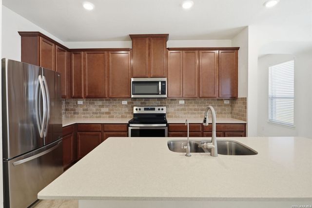 3435 JEFFERSON DR, New Braunfels, TX 78132