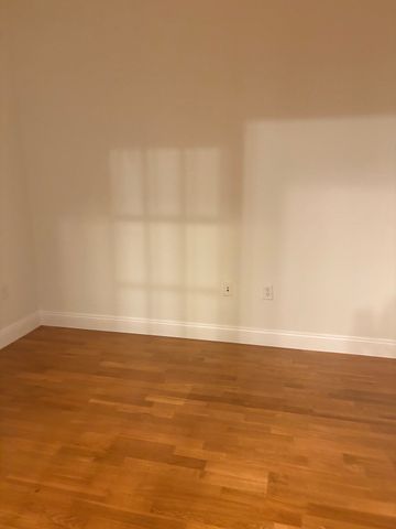 35 Commonwealthh 110, Newton, MA 02467
