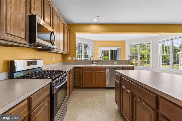 2501 FRIENDSHIP HEIGHTS DR, Fort Washington, MD 20744