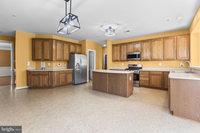 2501 FRIENDSHIP HEIGHTS DR, Fort Washington, MD 20744