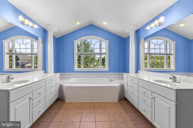 2501 FRIENDSHIP HEIGHTS DR, Fort Washington, MD 20744