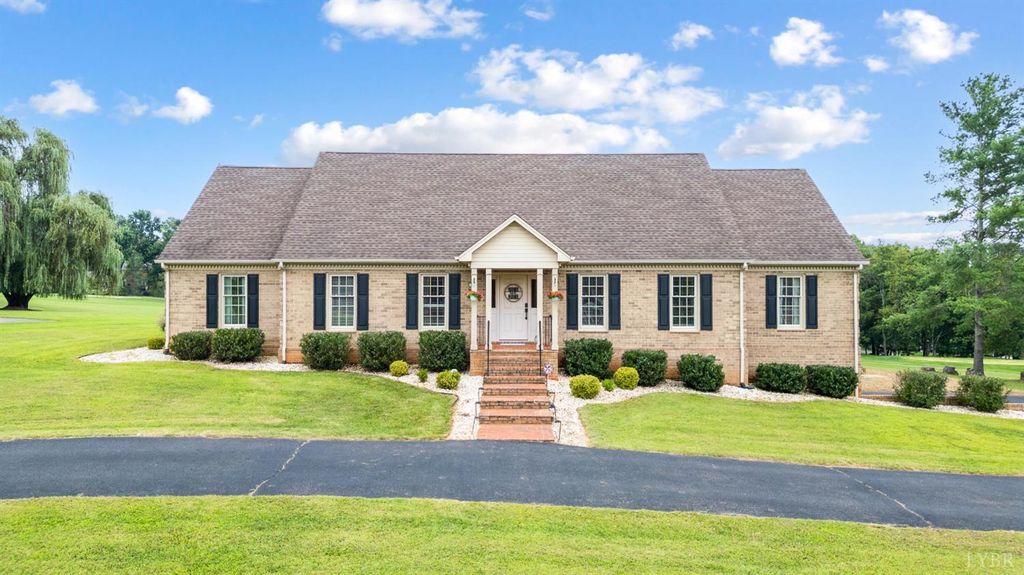 100 Quail Ridge, Forest, VA 24551