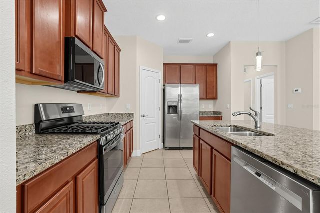 12211 BLUE PACIFIC DRIVE, Riverview, FL 33579
