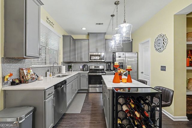 5563 Radford Loop, Fairburn, GA 30213