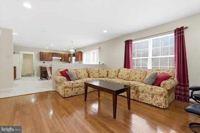 706 FRANKLIN CT, East Stroudsburg, PA 18302