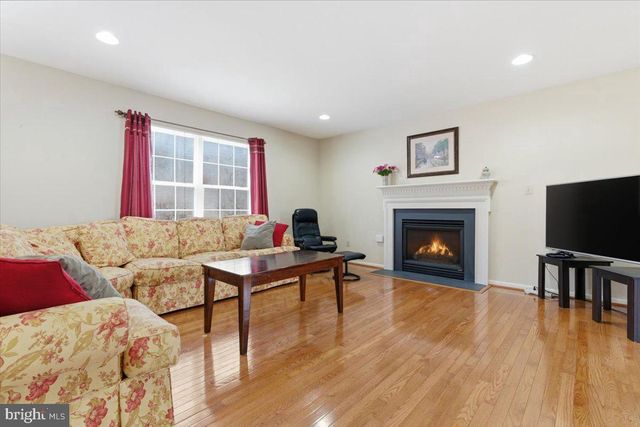 706 FRANKLIN CT, East Stroudsburg, PA 18302