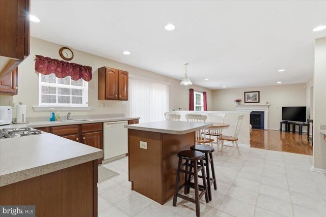 706 FRANKLIN CT, East Stroudsburg, PA 18302