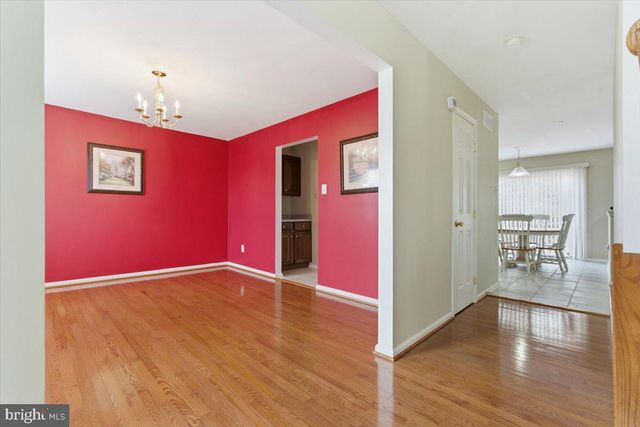 706 FRANKLIN CT, East Stroudsburg, PA 18302