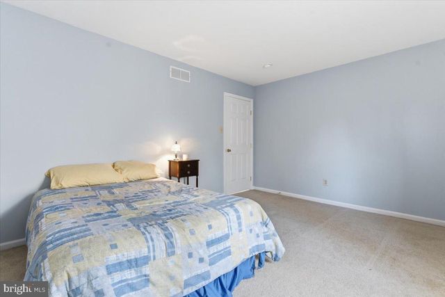 706 FRANKLIN CT, East Stroudsburg, PA 18302