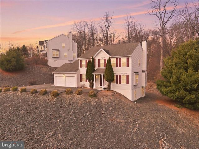 706 FRANKLIN CT, East Stroudsburg, PA 18302