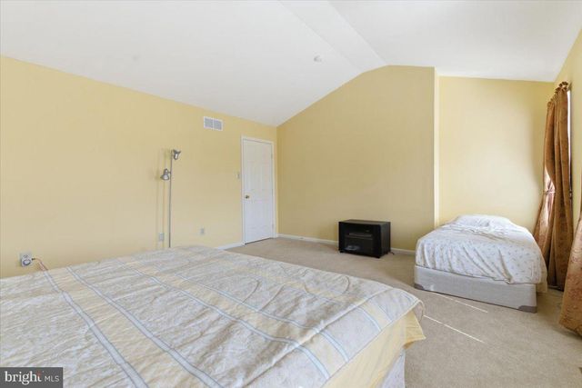 706 FRANKLIN CT, East Stroudsburg, PA 18302