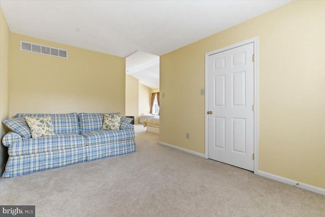 706 FRANKLIN CT, East Stroudsburg, PA 18302