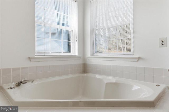 706 FRANKLIN CT, East Stroudsburg, PA 18302