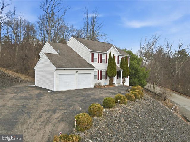 706 FRANKLIN CT, East Stroudsburg, PA 18302