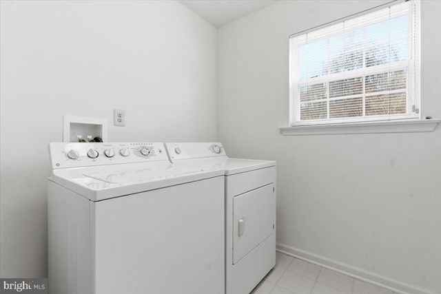 706 FRANKLIN CT, East Stroudsburg, PA 18302