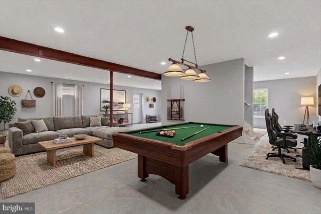 706 FRANKLIN CT, East Stroudsburg, PA 18302