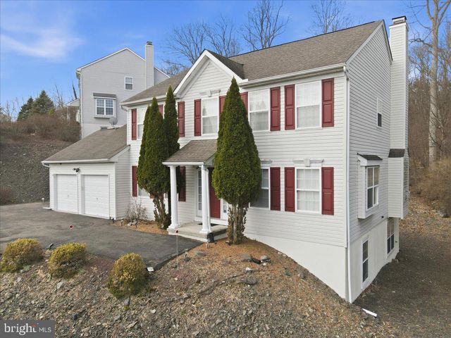 706 FRANKLIN CT, East Stroudsburg, PA 18302