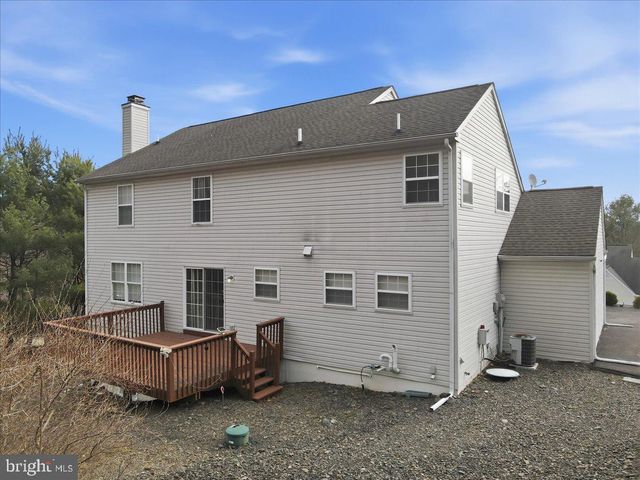 706 FRANKLIN CT, East Stroudsburg, PA 18302