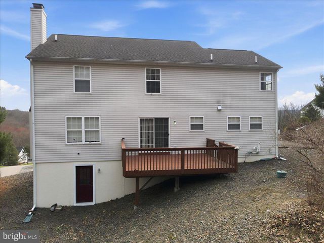 706 FRANKLIN CT, East Stroudsburg, PA 18302