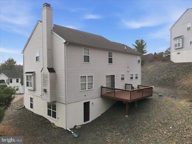 706 FRANKLIN CT, East Stroudsburg, PA 18302