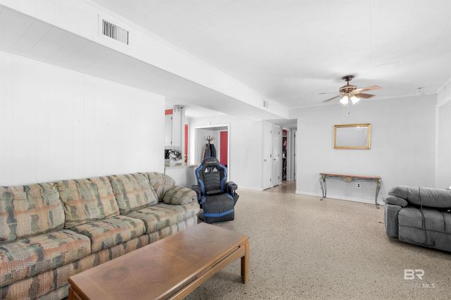 300 W Pedigo Avenue, Foley, AL 36535