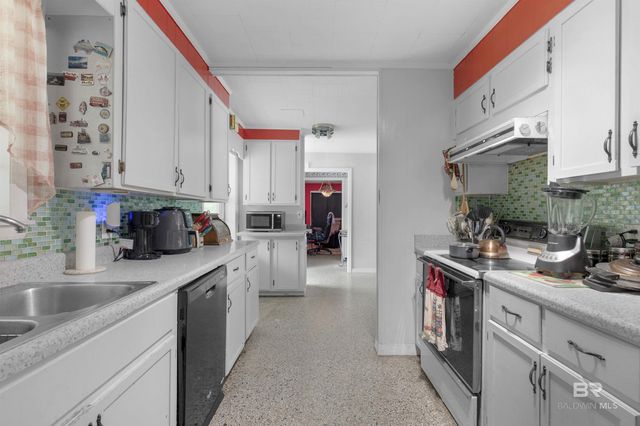 300 W Pedigo Avenue, Foley, AL 36535