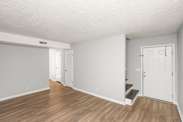 3307 Falls Creek Dr, Nashville, TN 37214