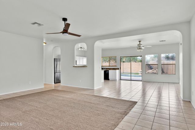 10548 E BRAMBLE Avenue, Mesa, AZ 85208