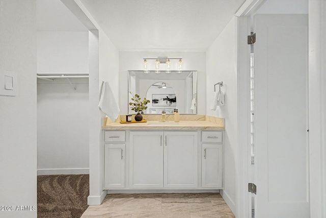 4854 W CINNABAR Avenue, Glendale, AZ 85302