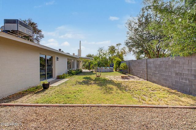 4854 W CINNABAR Avenue, Glendale, AZ 85302