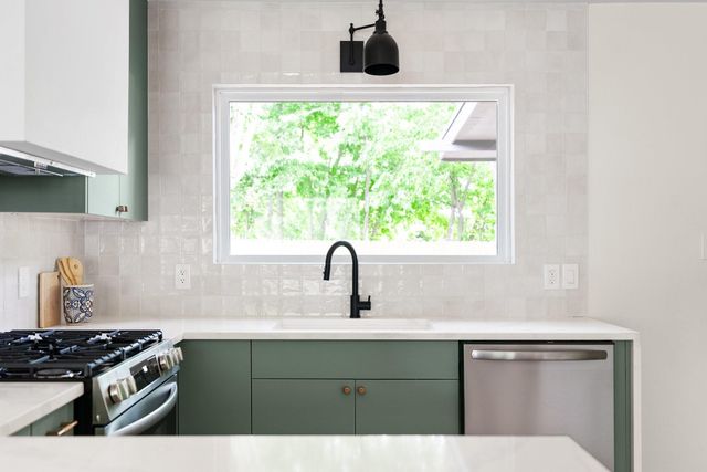 2105 Brunswick DR, Austin, TX 78723