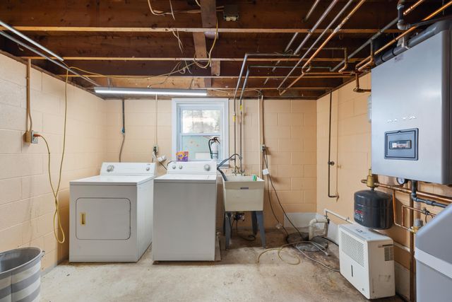 517 W Commerce Street, Milford Vlg, MI 48381