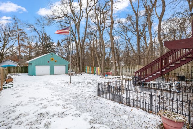 517 W Commerce Street, Milford Vlg, MI 48381