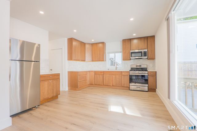9-UNIT1 Hoyt Street, Danbury, CT 06810