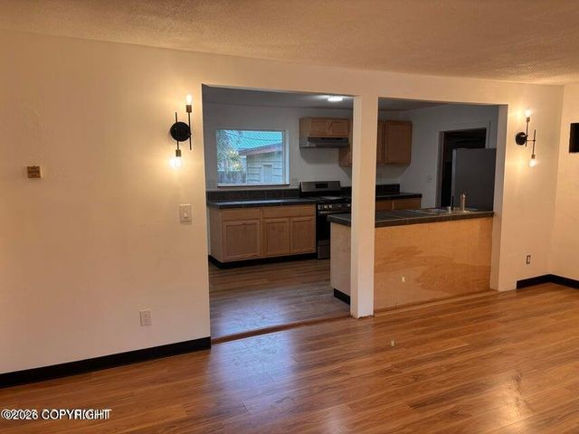 7732 E 4th Avenue, Anchorage, AK 99504