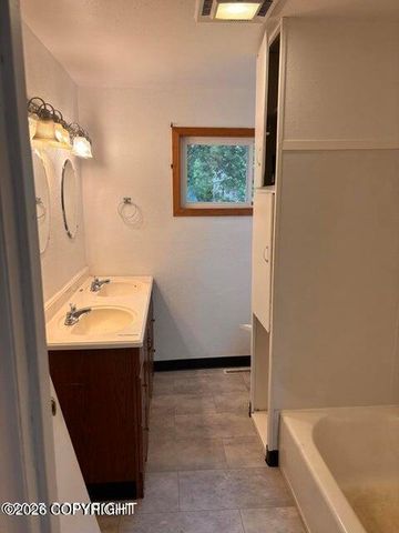 7732 E 4th Avenue, Anchorage, AK 99504
