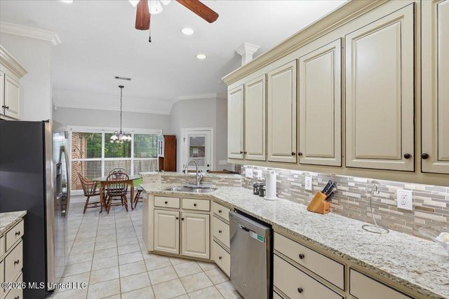 103 Stonebridge Lane, Clinton, MS 39056