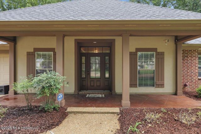 103 Stonebridge Lane, Clinton, MS 39056
