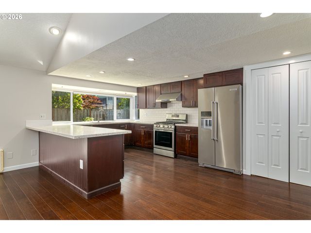 16800 Nw COBURG Ln, Beaverton, OR 97006
